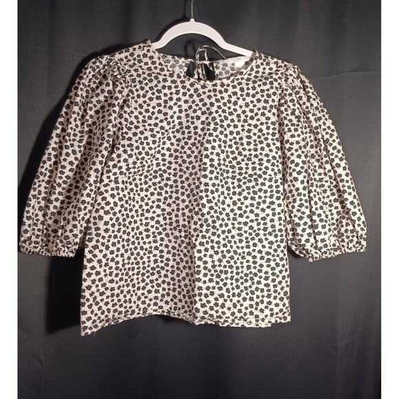 H&M Tops - H&M Black White Floral Medium Flowy Quarter Sleeve Blouse Top Lightweight